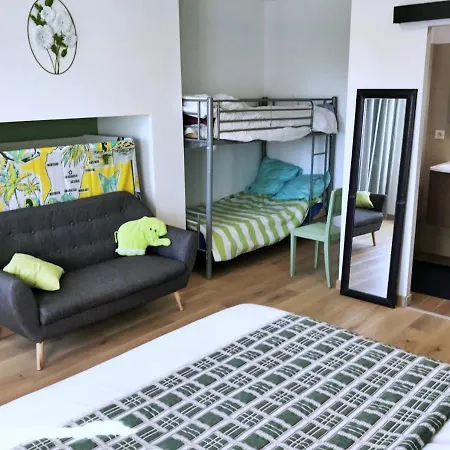 Gite De Lucat Bed & Breakfast *